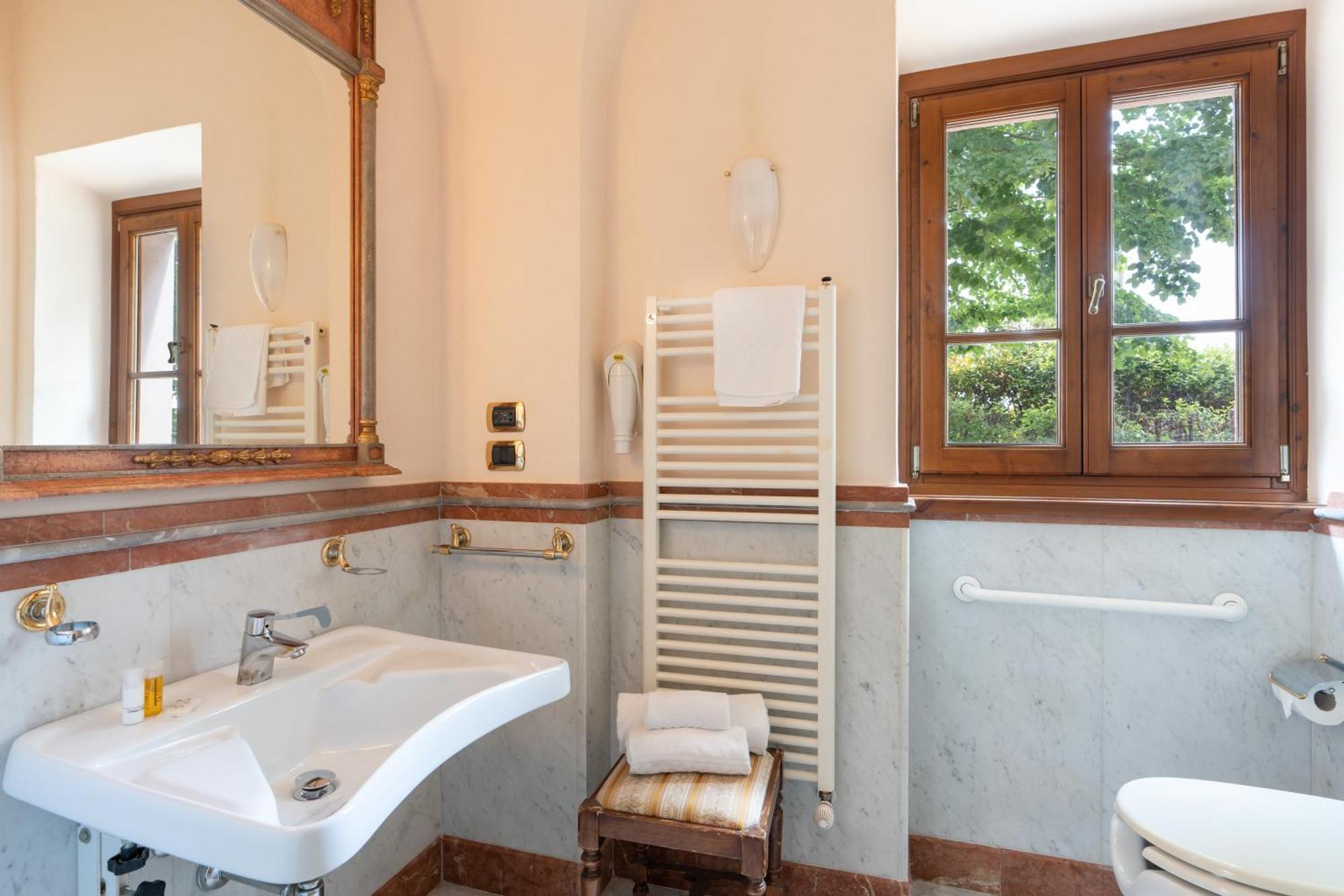 Relais Villa Bianca Gambassi Terme Bilik gambar